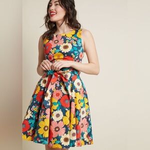 ModCloth 70s Flower Pattern Dress- Size XL